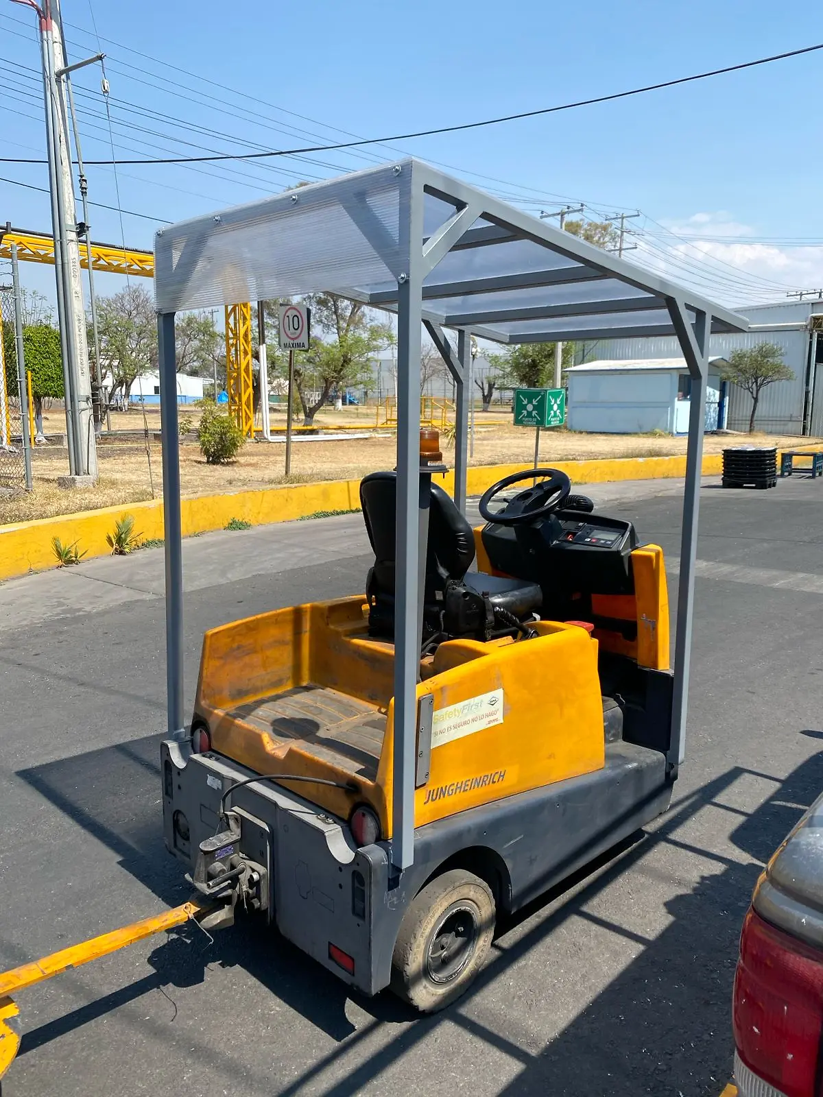 Techo de protección para montacargas