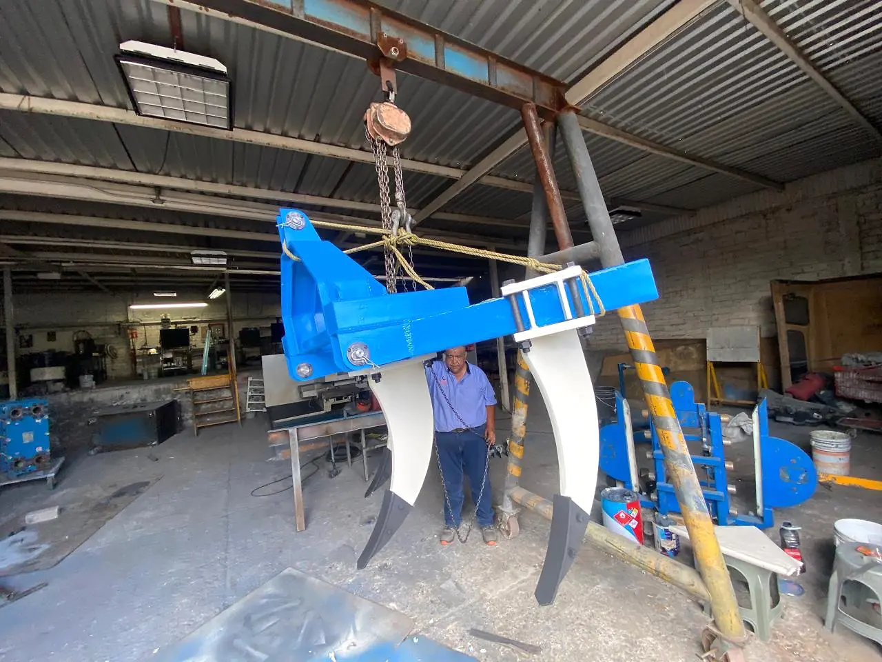 Arado de subsuelo fabricado a la medida